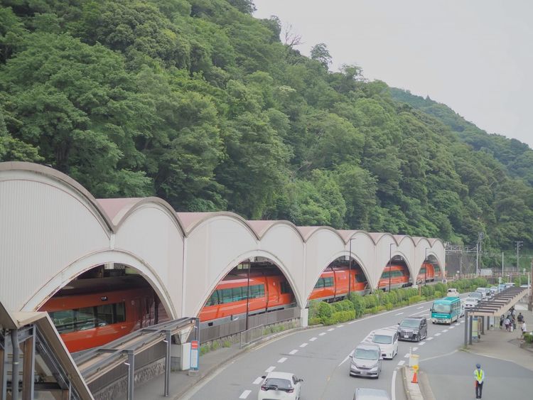 【第4話】鈴原トウジと相田ケンスケが碇シンジを見送りに来た場面