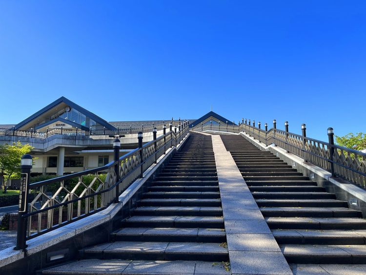 別府司が真紀を送った新幹線の駅