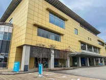 立花瀧（神木隆之介）が糸守町を調べに訪れた図書館 — 飛騨市図書館