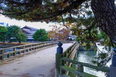 オープニングに登場する松江城が見える橋